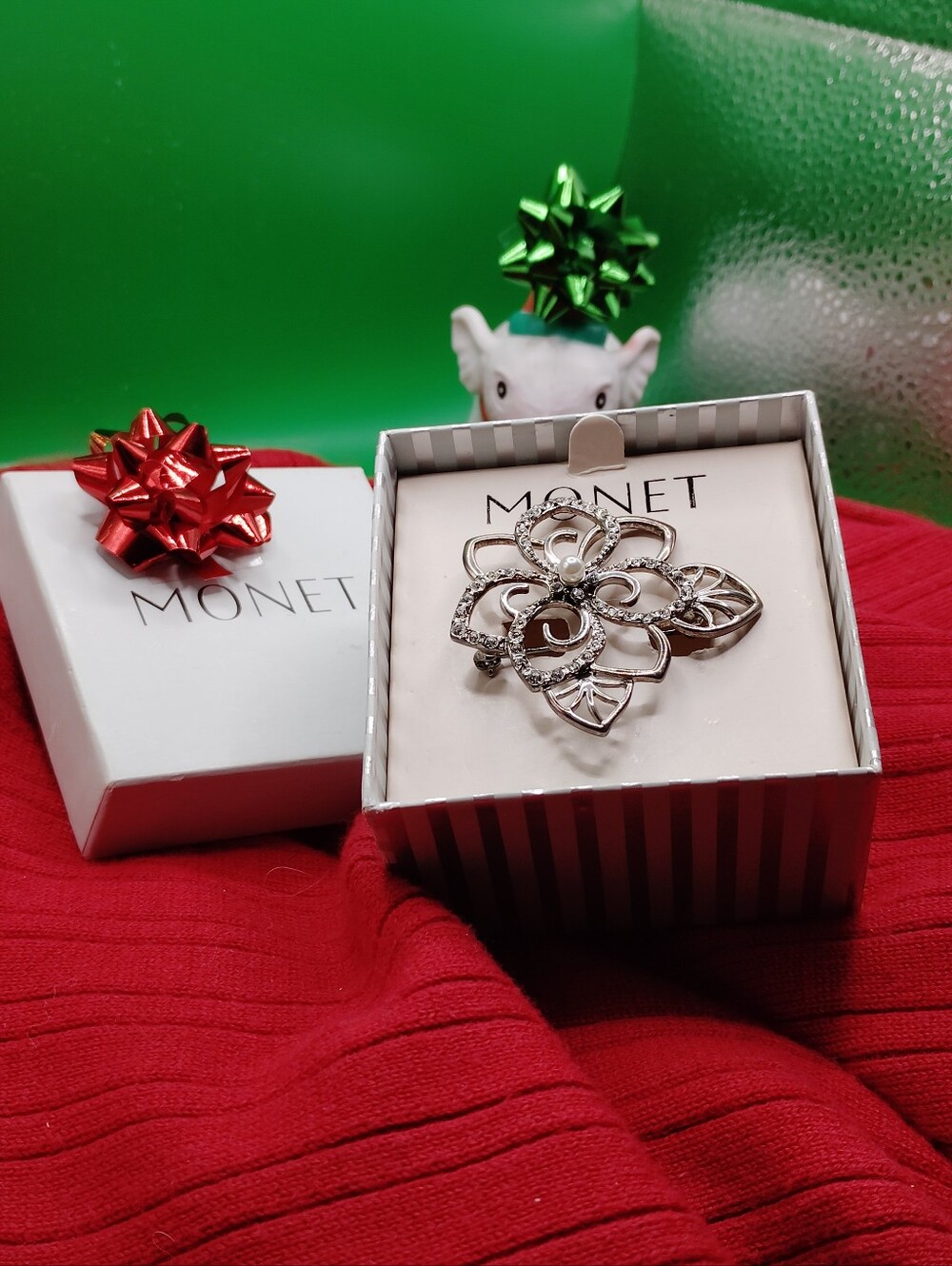 Monet Silver Tone Rhinestone Flower Brooch Faux Pearl Center Boxed